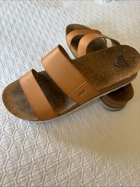Reef Vista Slide Sandals in Tan Brown